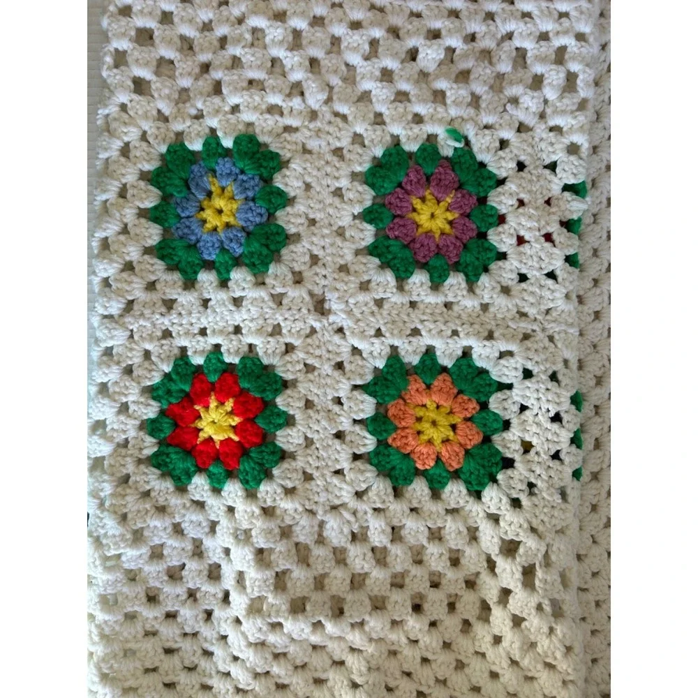 Afghan Granny Square throw blanket Handmade Vtg Design Boho Crochet Home Decor